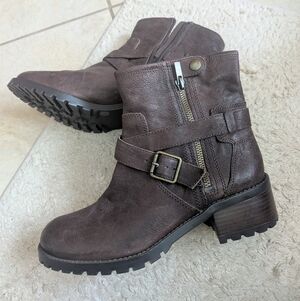 Genuine Leather Brown Lord & Taylor Walcott Boots sz8